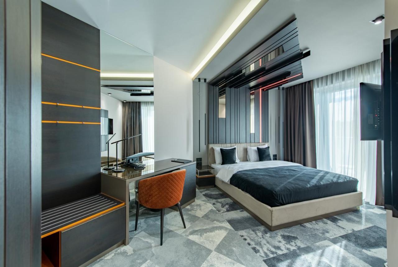 Hotel Zeneva Lux Kragujevac Exteriör bild