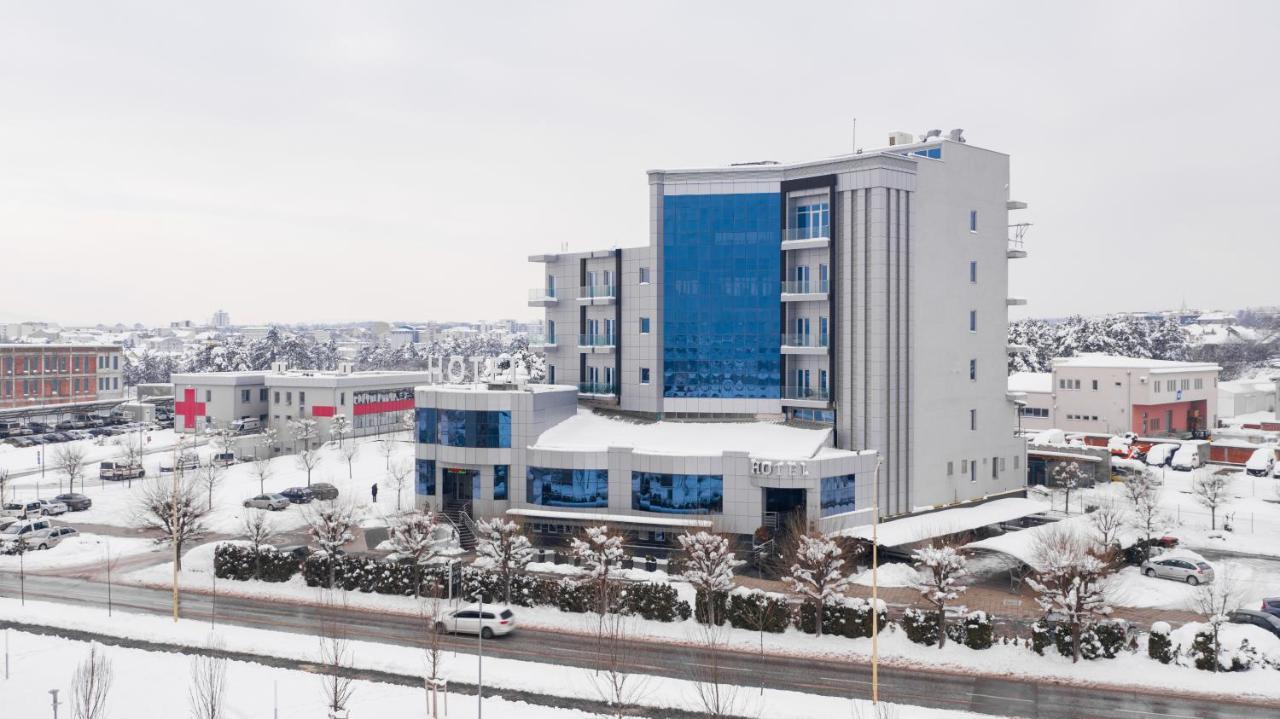 Hotel Zeneva Lux Kragujevac Exteriör bild