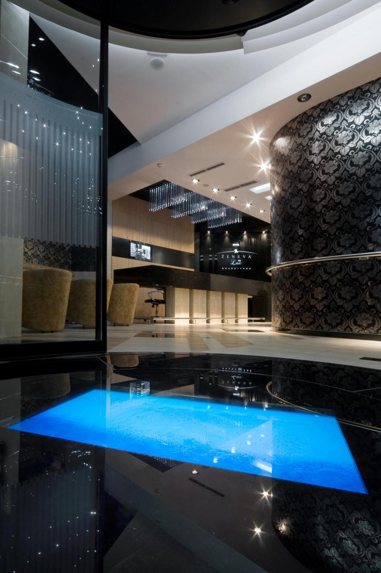 Hotel Zeneva Lux Kragujevac Exteriör bild