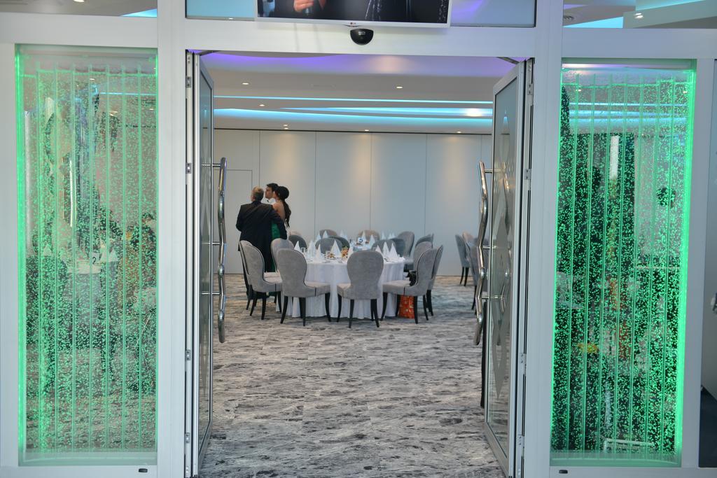 Hotel Zeneva Lux Kragujevac Exteriör bild