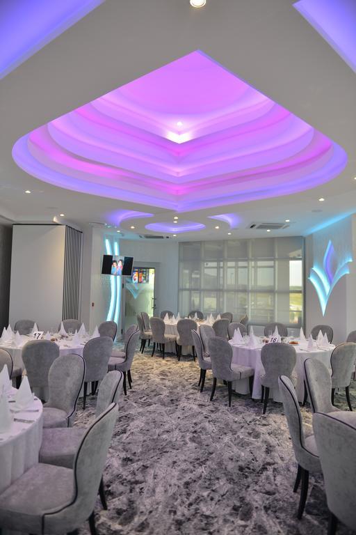 Hotel Zeneva Lux Kragujevac Exteriör bild
