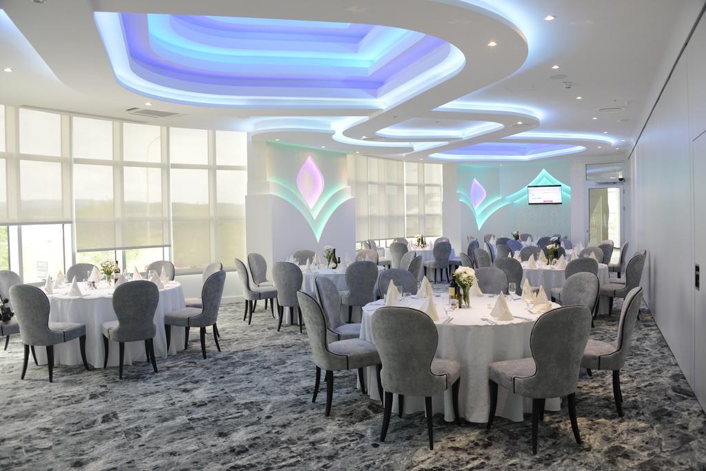 Hotel Zeneva Lux Kragujevac Exteriör bild